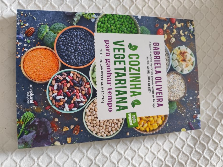Livros cozinha vegetariana da Gabriela Oliveira