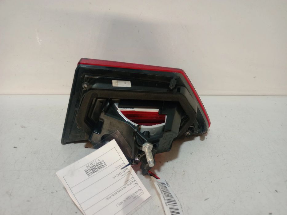 Farolim da mala esquerdo RENAULT Clio IV (BH_)