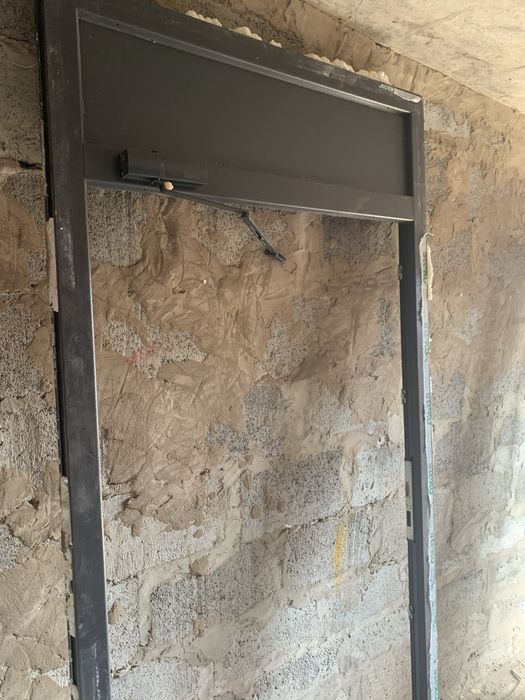 Дверь металопластиковая