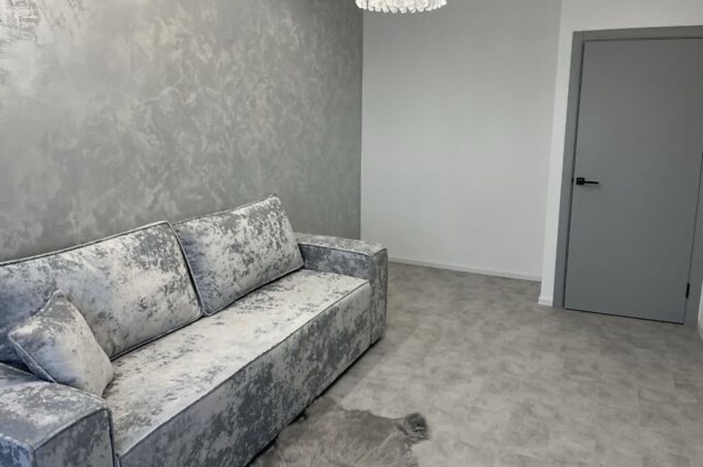 Продаж квартири в новобудові з сучасним ремонтом