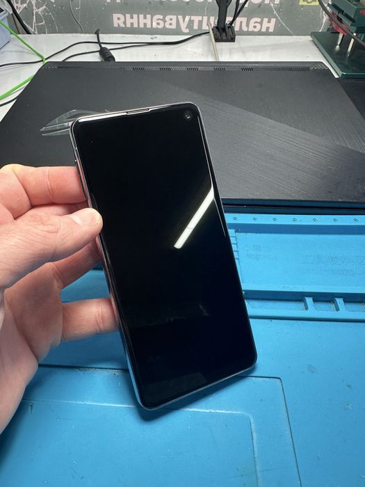 Samsung Galaxy s10 8/128  идеал