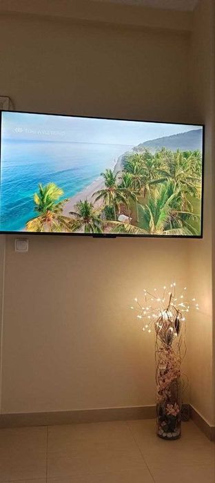 Apartamento T2 para arrendar, no centro, de meados dede 5 de agosto a 15 de setembro.