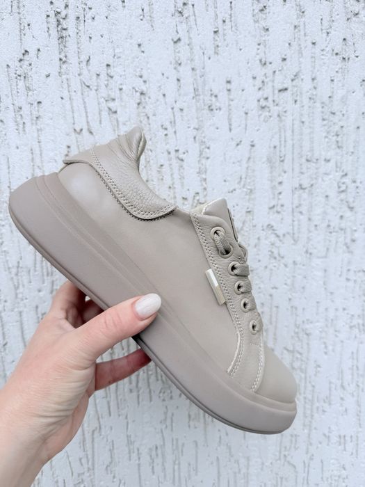 Кеди жіночі колір капучіно,нові,натуральна шкіра