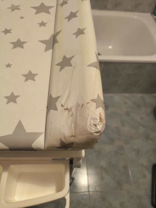 Banheira com muda fraldas