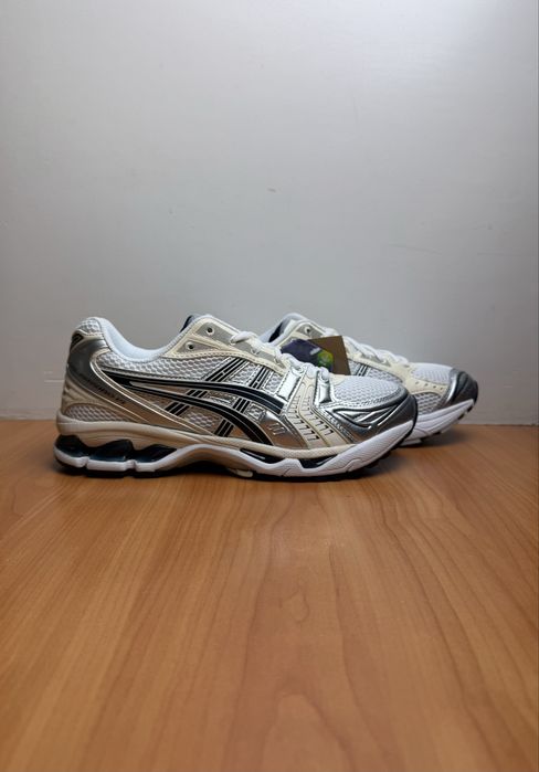 Кроссовки Asics Gel Kayano 14 размер 42 оригинал спортивные бег run