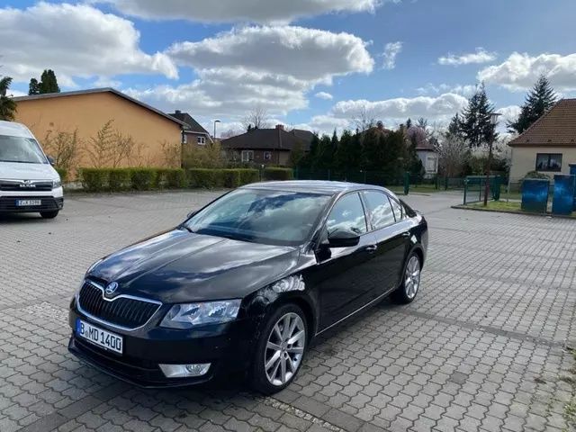 Розборка skoda a7  капот крыло бампер фара двери ляда фонарь шкода а7