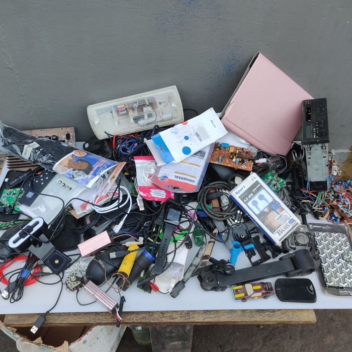 Лот (ящик) разной электроники 10кг