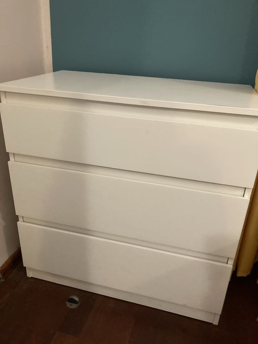 Biała komoda Ikea