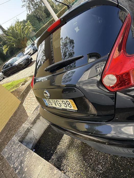 Nissan Juke  - preto - bom estado
