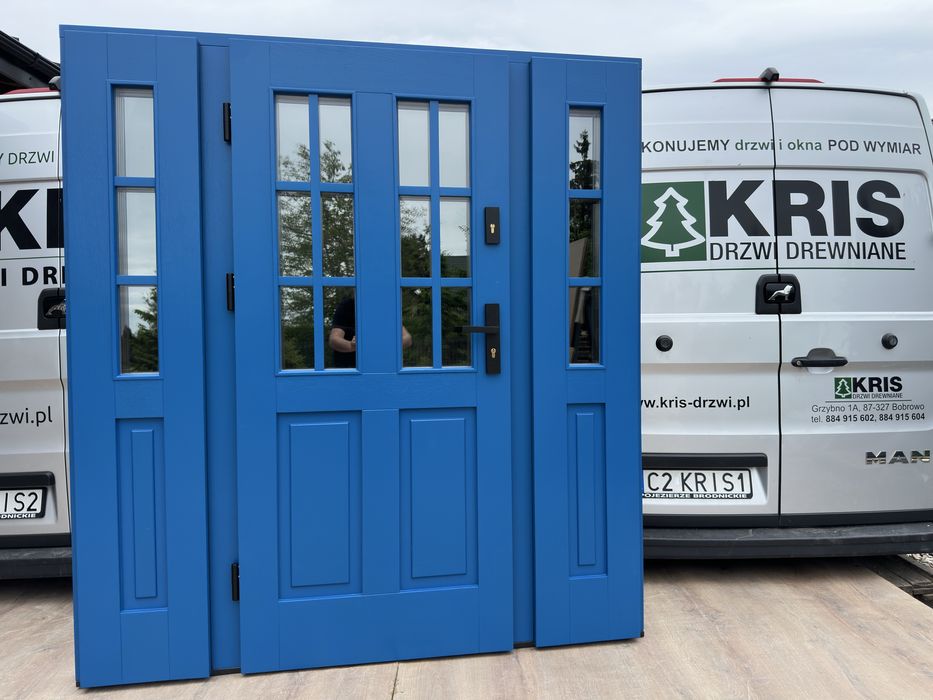 Drzwi zewnętrzne drewniane z doświetlami 198x210 niebieskie C.Polska