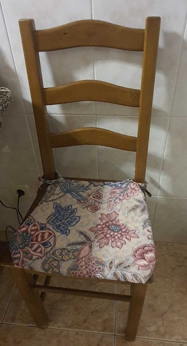 mesa de cosinha em granit  e madeira