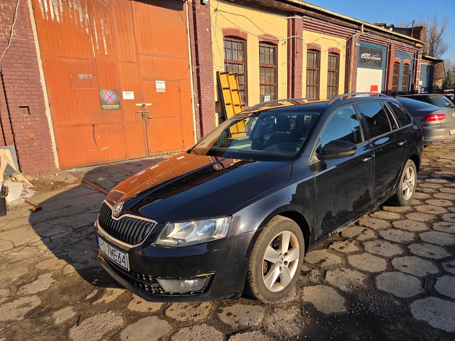Skoda Octavia III kombi 1.6 TDI Ambition 2015 r. 306 000 km stan bdb