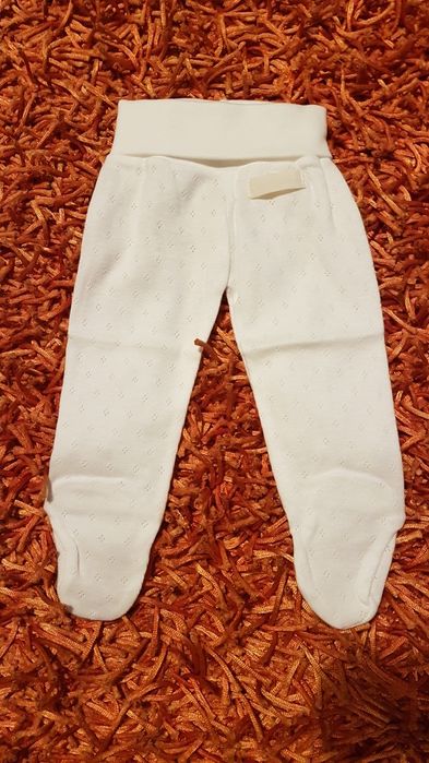 OFERTA PORTES - Calça NOVA de Pé Branca para Bebé Laranjinha (0Meses)