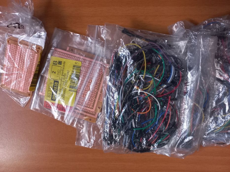 Various Electronic Components64874031806210123