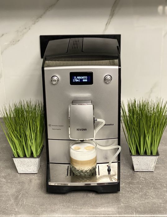Кофемашина Nivona кавоварка кофеварка хороший стан