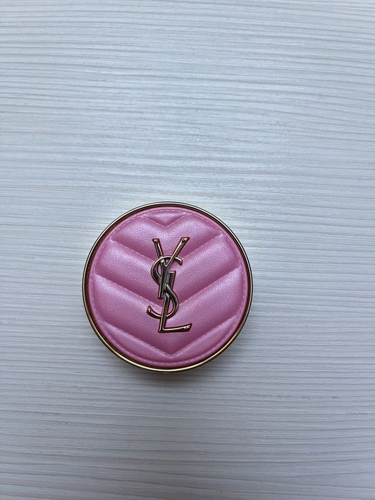 Róż YSL w odcieniu 10
