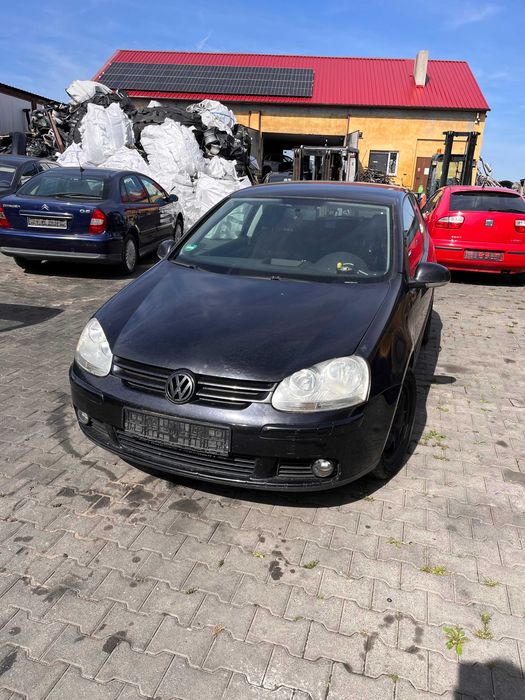 Volkswagen Golf 5 Lampy zderzak maska klapa drzwi kokpit Kod lakieru LC9Z