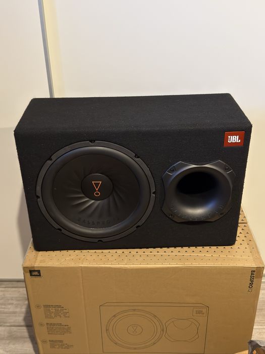 Subwoofer samochodowy Jbl basspro 12 jak nowy pełny zestaw