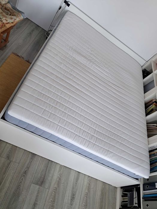 Cama, Gavetas, Colchão e Sobrecolchão dimensões 2.00m x 1.60m IKEA