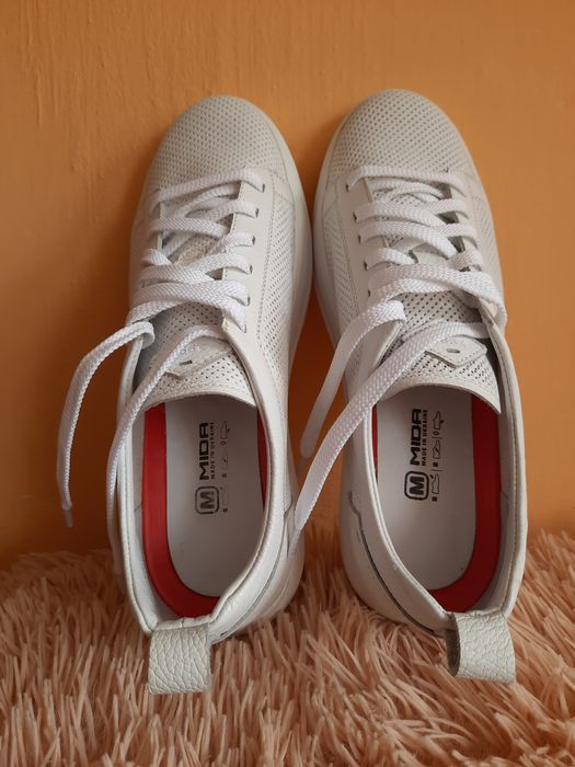 Кросівки шкіряні чоловічі