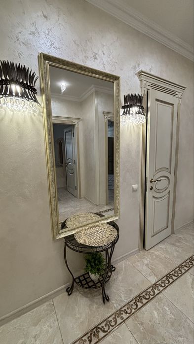 Здається 2-х кімнатна квартира в центральній частині міста (подобово)