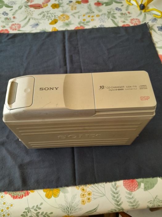 Sony cdx-715 cd changer