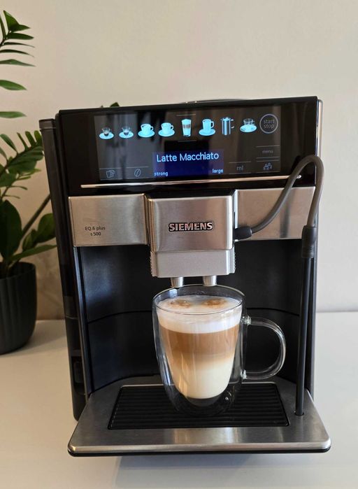Ekspres SIEMENS EQ6 plus S500, wyświetlacz dotykowy, ulubione, 19 bar
