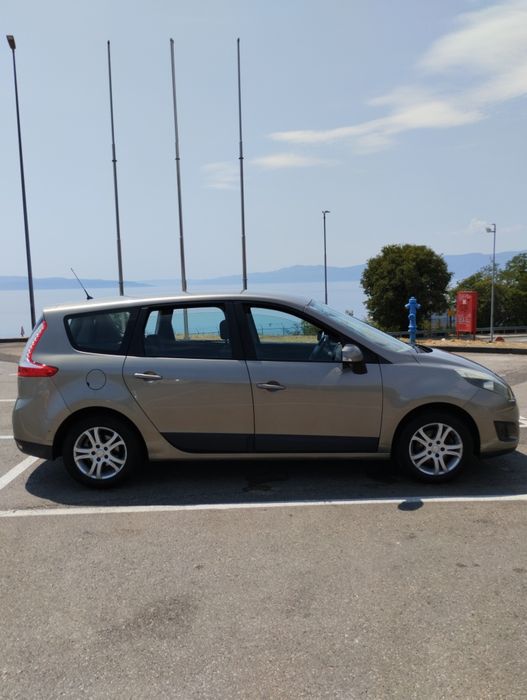 Renault grand scenic
