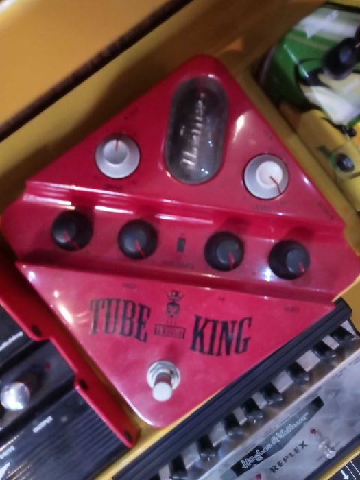 Pedais e pedaleiras [ Guitarra, Baixo & Piano-Teclado ]