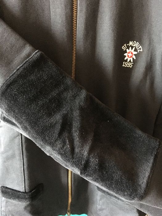 Casaco malha capuz preto River Woods (L) [ULTIMO PREÇO]