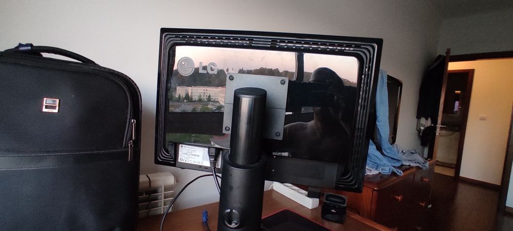 Monitor LG FLATRON L206wu64584773031683124