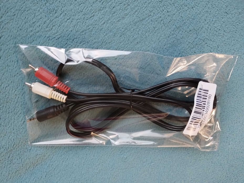 В целлофане Аудио кабель 3,5 мм на 2 тюльпана РСА / 3.5 mm - 2 RCA
