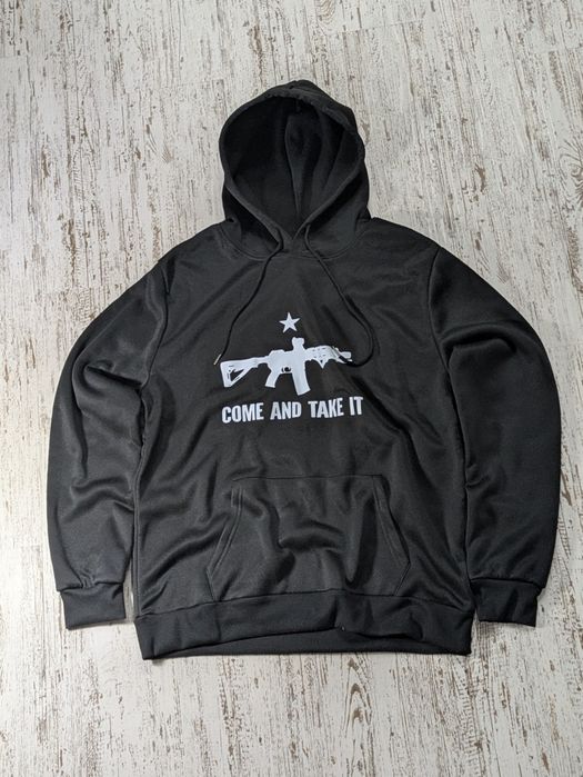Чорне худі з  написом "Come and Take It"