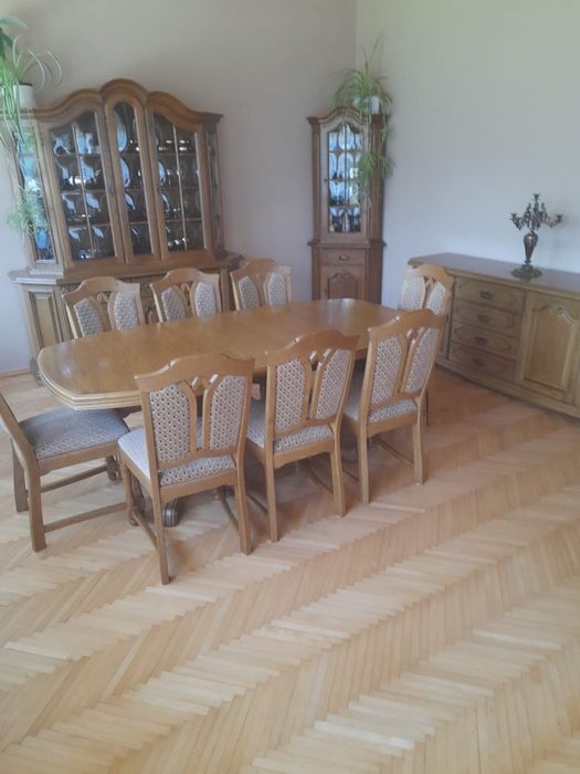 Stół dębowy Swarzędz rozkładany + 8 krzeseł