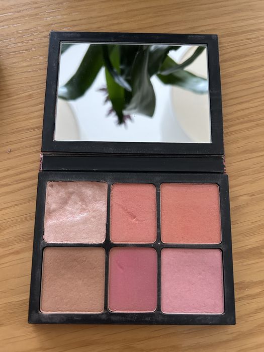 Smashbox palteta do konturowania róż rozświetlacz