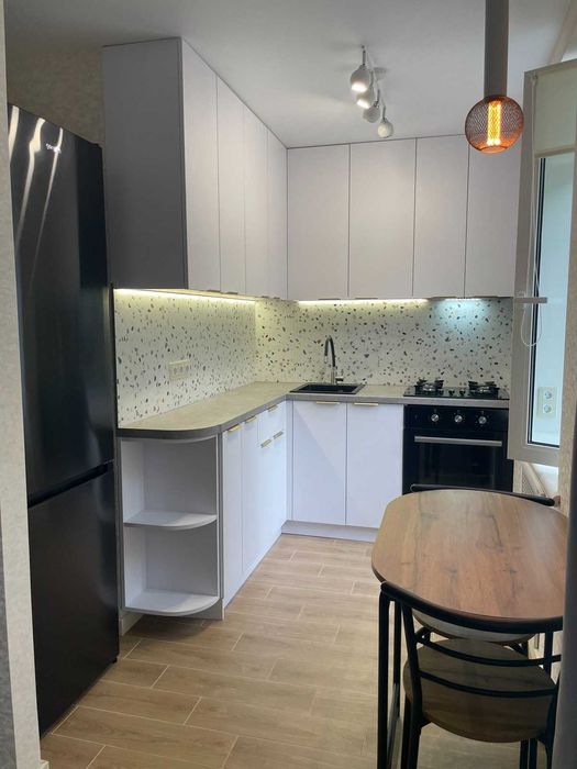 Продам 1к Лазаревського (Мініна) 3, дизайн ремонт, метро