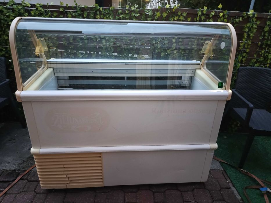 Witryna do lodów lodówka lada chlodnicza z kuwetami stan bdb