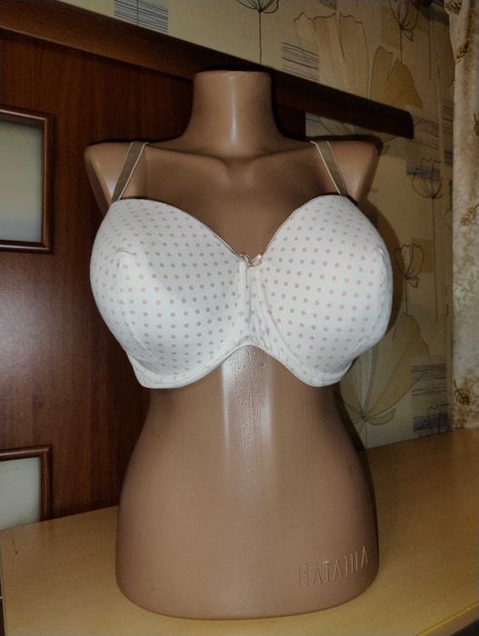 Бюстгальтер-балконет в горошек, размер 38DD / 85E