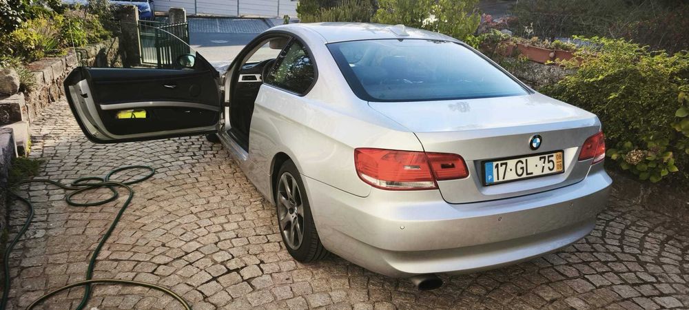 BMW  320 D Coupe
