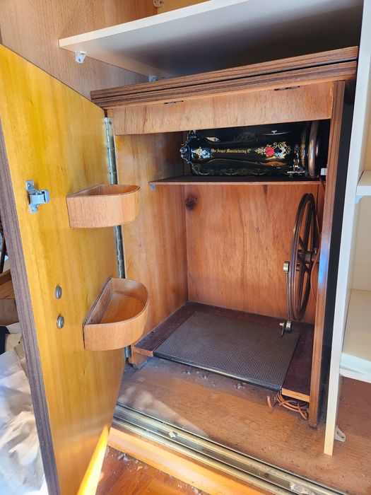 Máquina de Costura Singer Antiga bom estado