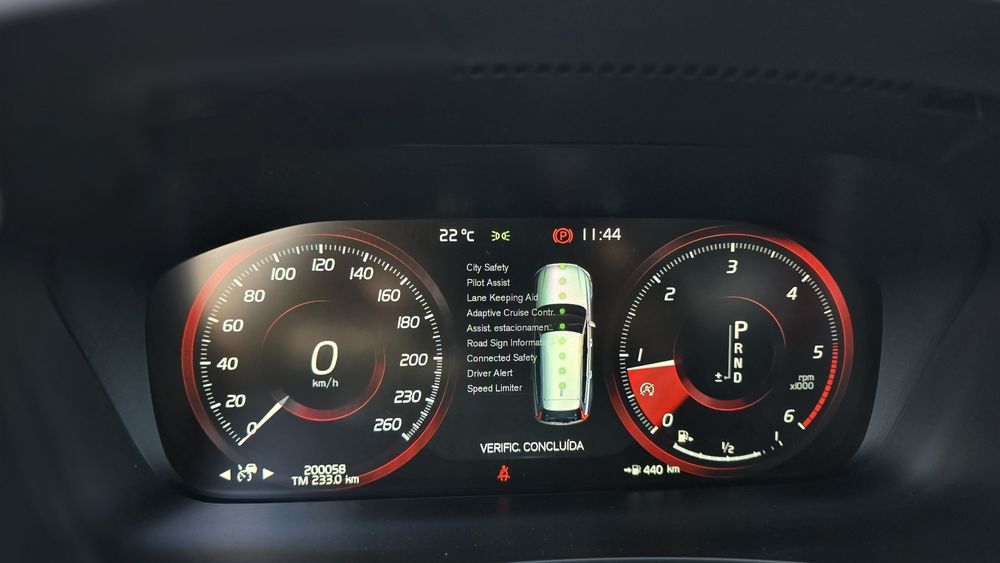 Volvo V90 D5 R-Design