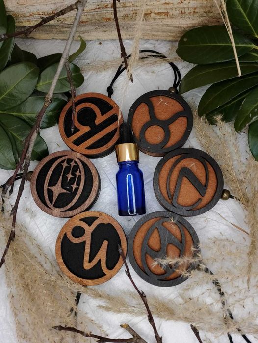 Unikalne zapachowe zawieszki do auta lub domu – Grawerowane