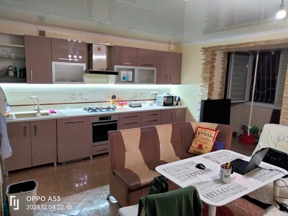 Продам квартиру в кирпичном доме с ремонтом