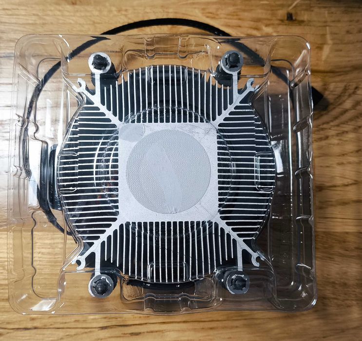 Chłodzenie procesora AMD Ryzen 5 7600, Wentylator z radiatorem