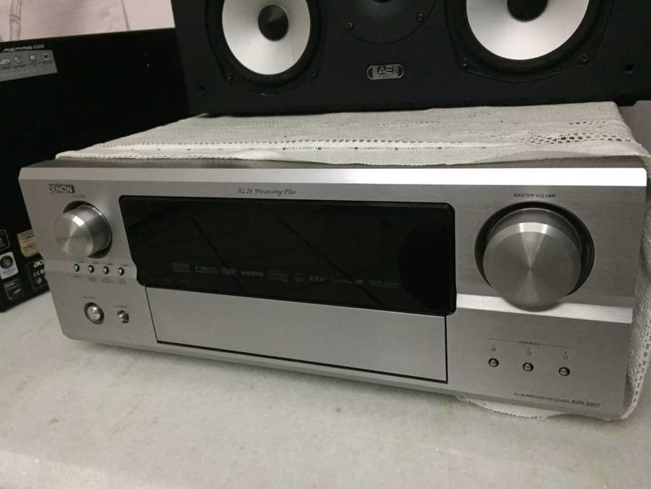 Processador de cinema Denon AVR-2807