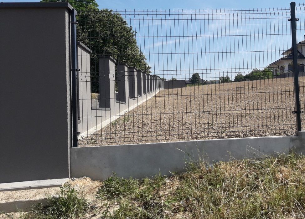 Ogrodzenia różnego typu