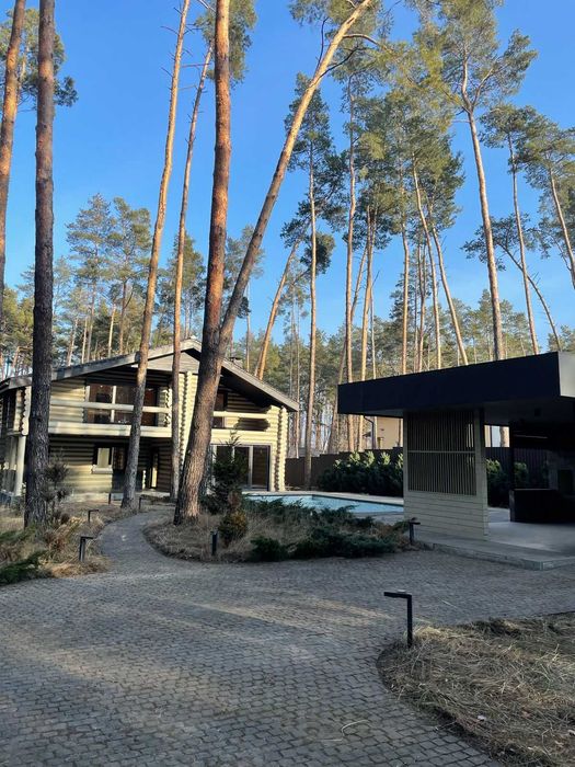 Будинок зі зрубу  в Блиставиці