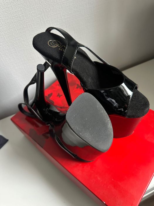 Стріпи для Pole dance