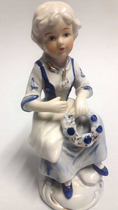 Antique Porcelain Figurine (20th Century)