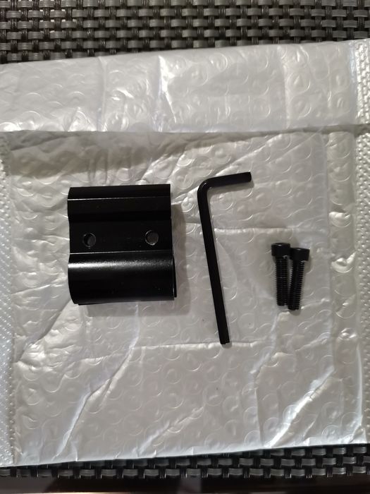 Кріплення для фонаря на рушницю